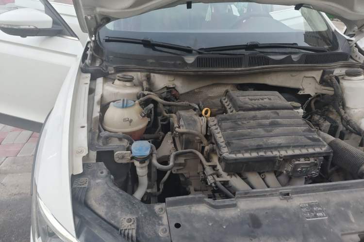 Used Volkswagen C-TREK 2017 1.6L Automatic Comfort Model Engine Bay Right
