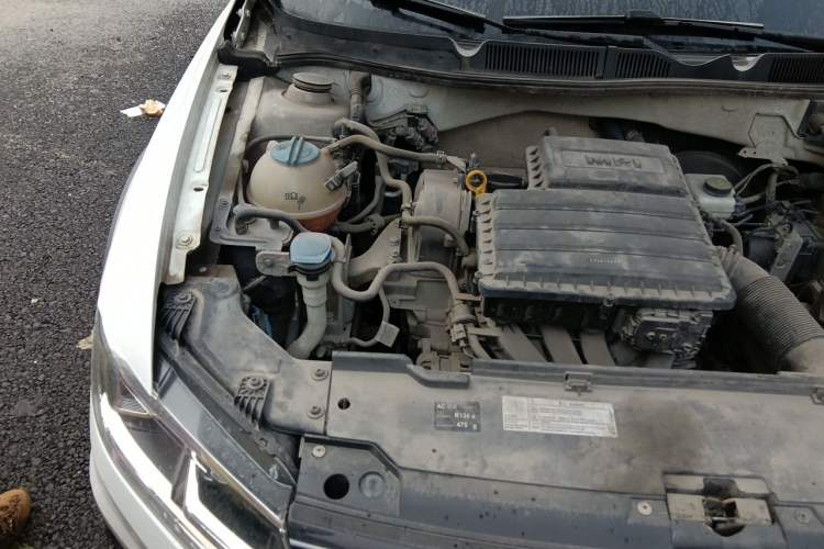 Used Volkswagen C-TREK 2017 1.6L Manual Comfort Model Engine Bay Right