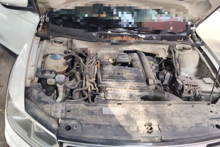 Used Volkswagen C-TREK 2017 230TSI DSG Comfort Version Engine Bay Right