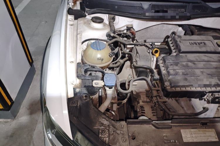 Used Volkswagen C-TREK 2017 1.6L Automatic Comfort Model Engine Bay Right