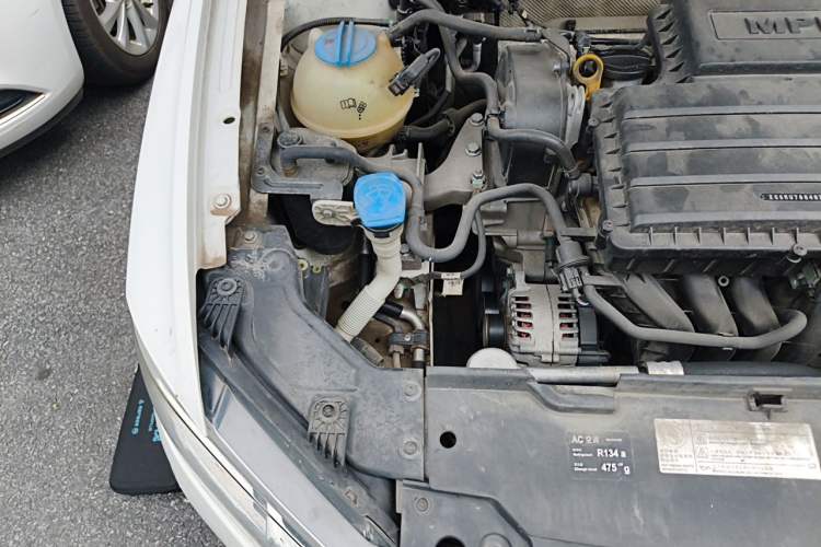 Used Volkswagen C-TREK 2017 1.6L Automatic Comfort Model Engine Bay Right