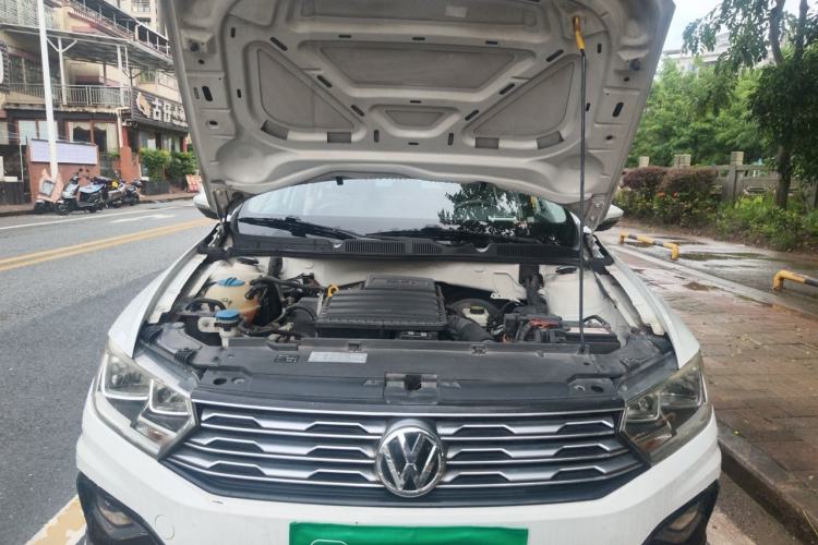 Used Volkswagen C-TREK 2017 1.6L Automatic Comfort Model Engine Bay