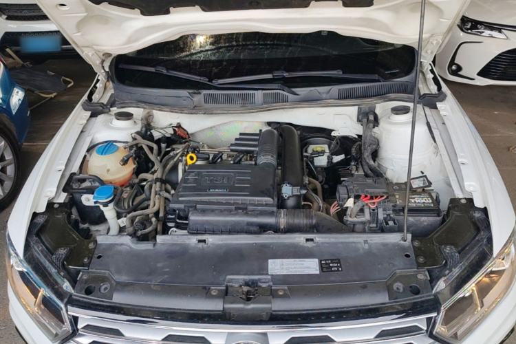 Used Volkswagen C-TREK 2017 230TSI DSG Comfort Version Engine Bay