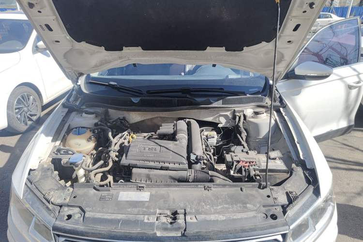 Used Volkswagen C-TREK 2017 230TSI DSG Comfort Version Engine Bay