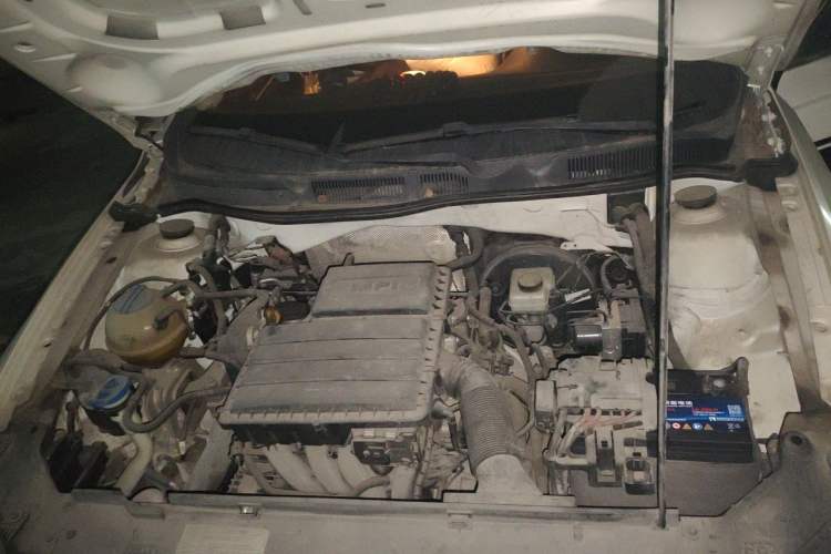 Used Volkswagen C-TREK 2017 1.6L Automatic Comfort Model Engine Bay