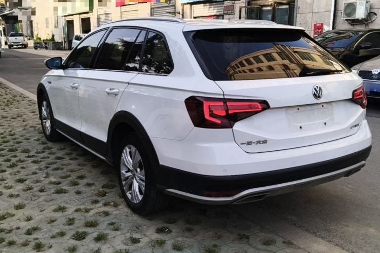 Used Volkswagen C-TREK 2017 1.6L Automatic Comfort Model Exterior 2