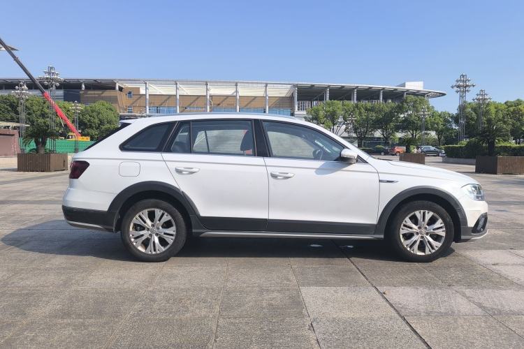 Used Volkswagen C-TREK 2017 1.6L Automatic Comfort Model Exterior 3