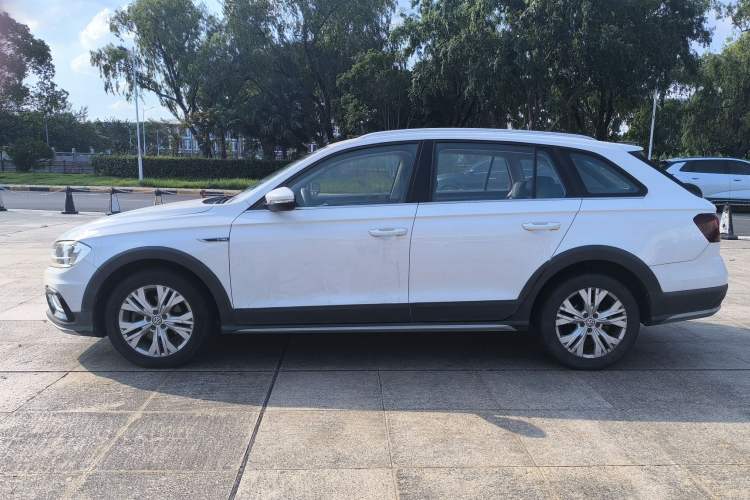 Used Volkswagen C-TREK 2017 1.6L Automatic Comfort Model Exterior 7
