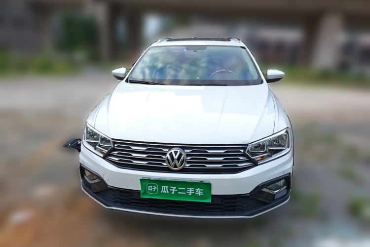 Used Volkswagen C-TREK 2017 230TSI DSG Luxury Model Front