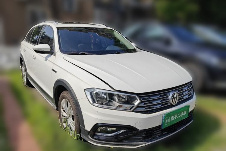 Used Volkswagen C-TREK 2017 1.6L Automatic Comfort Model Front Right 45 Deg