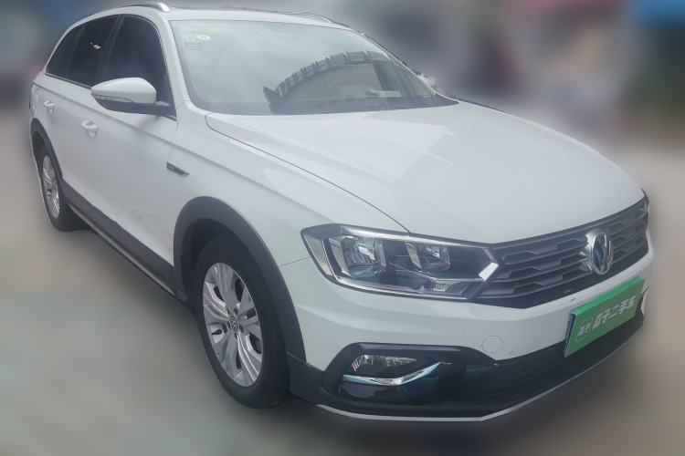 Used Volkswagen C-TREK 2017 1.6L Automatic Comfort Model Front Right 45 Deg
