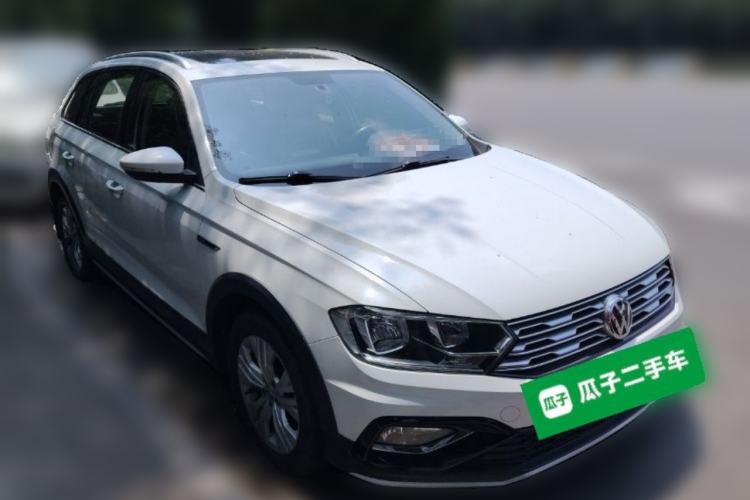 Used Volkswagen C-TREK 2017 1.6L Automatic Comfort Model Front Right 45 Deg