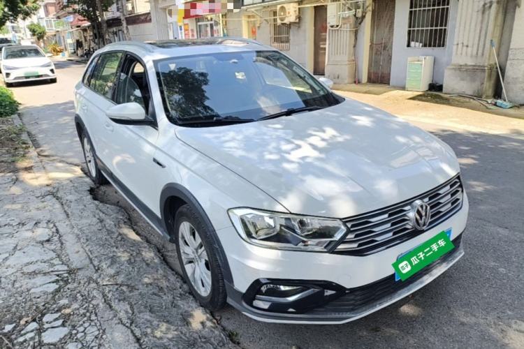 Used Volkswagen C-TREK 2017 1.6L Automatic Comfort Model Front Right 45 Deg