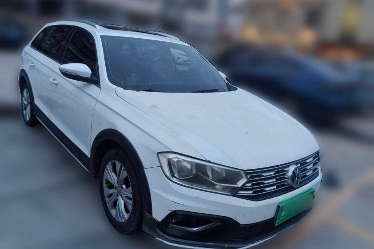 Used Volkswagen C-TREK 2017 230TSI DSG Comfort Version Front Right 45 Deg