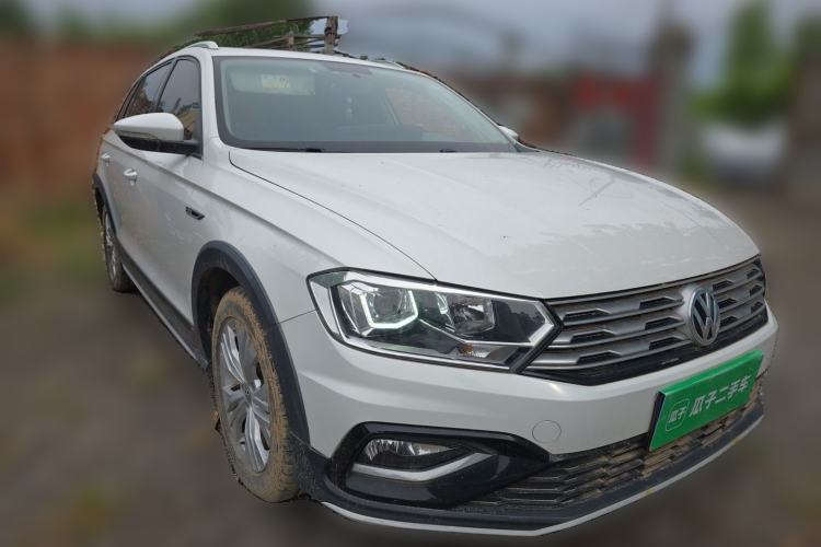 Used Volkswagen C-TREK 2017 230TSI DSG Comfort Version Front Right 45 Deg