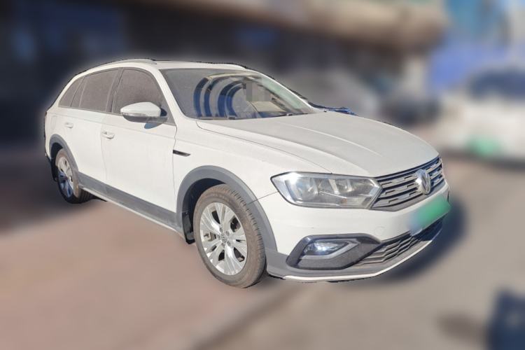 Used Volkswagen C-TREK 2017 1.6L Automatic Comfort Model Front Right 45 Deg