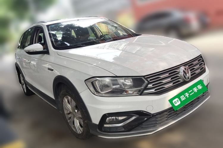 Used Volkswagen C-TREK 2017 230TSI DSG Comfort Version Front Right 45 Deg