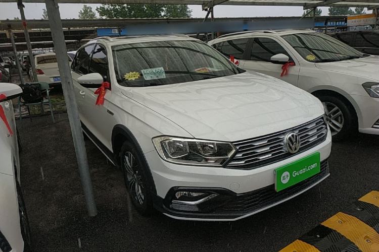 Used Volkswagen C-TREK 2017 1.6L Automatic Comfort Model Front Right 45 Deg