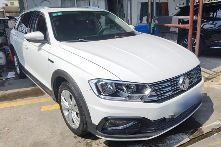 Used Volkswagen C-TREK 2017 1.6L Automatic Comfort Model Front Right 45 Deg