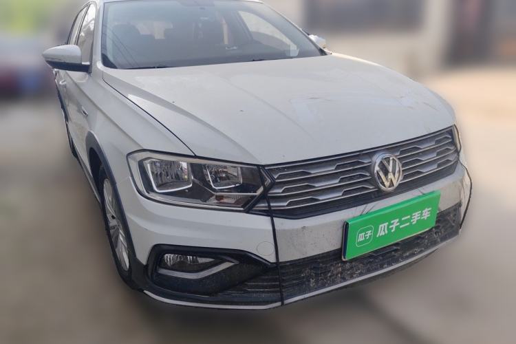 Used Volkswagen C-TREK 2017 230TSI DSG Comfort Version Front Right 45 Deg