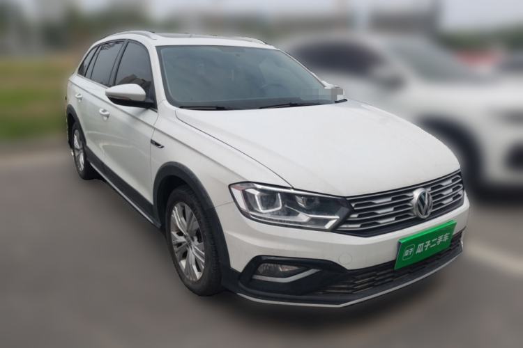 Used Volkswagen C-TREK 2017 230TSI DSG Comfort Version Front Right 45 Deg