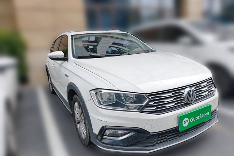Used Volkswagen C-TREK 2017 1.6L Automatic Comfort Model Front Right 45 Deg