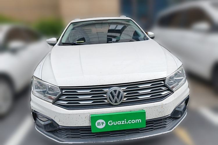 Used Volkswagen C-TREK 2017 1.6L Automatic Comfort Model Front