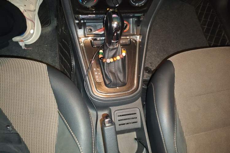 Used Volkswagen C-TREK 2017 1.6L Automatic Comfort Model Gear Lever