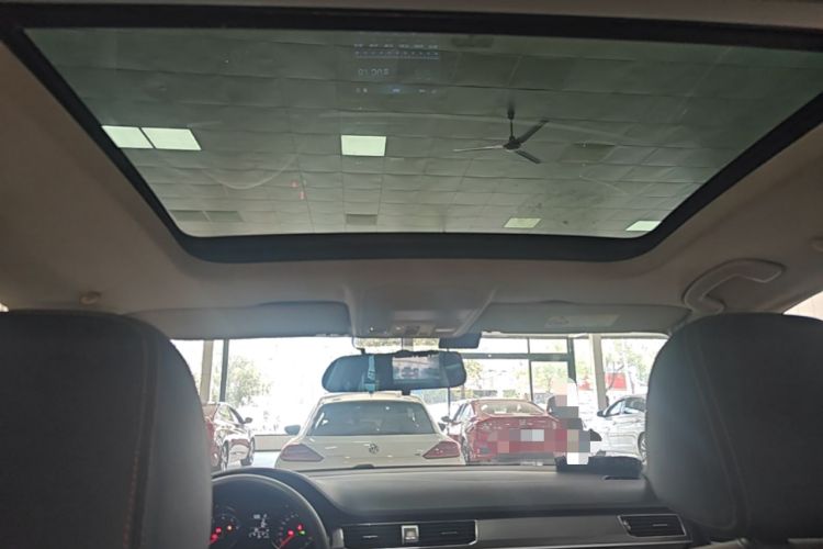 Used Volkswagen C-TREK 2017 1.6L Automatic Comfort Model Headliner