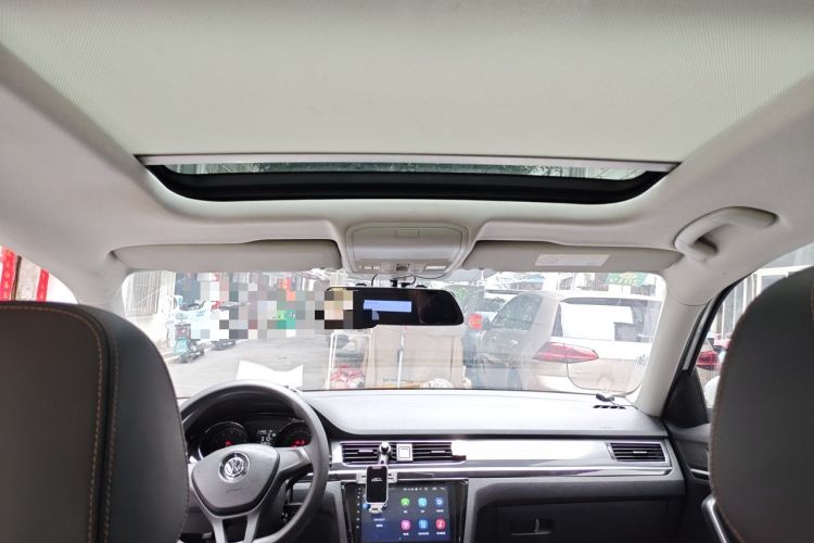 Used Volkswagen C-TREK 2017 230TSI DSG Comfort Version Headliner