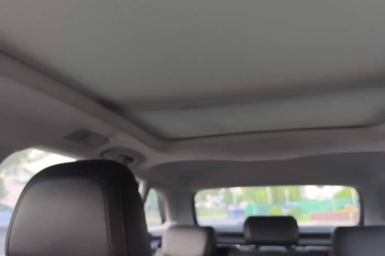 Used Volkswagen C-TREK 2017 1.6L Automatic Comfort Model Headliner
