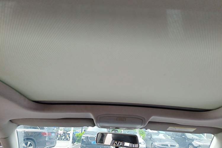 Used Volkswagen C-TREK 2017 1.6L Automatic Comfort Model Headliner