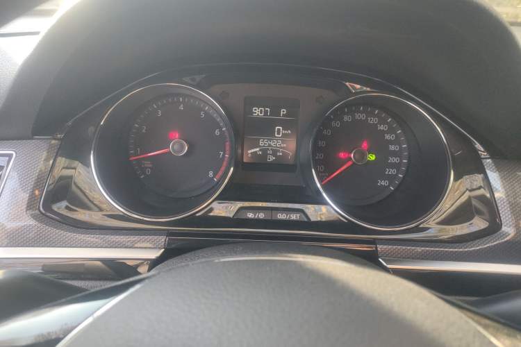 Used Volkswagen C-TREK 2017 1.6L Automatic Comfort Model Instrument Cluster