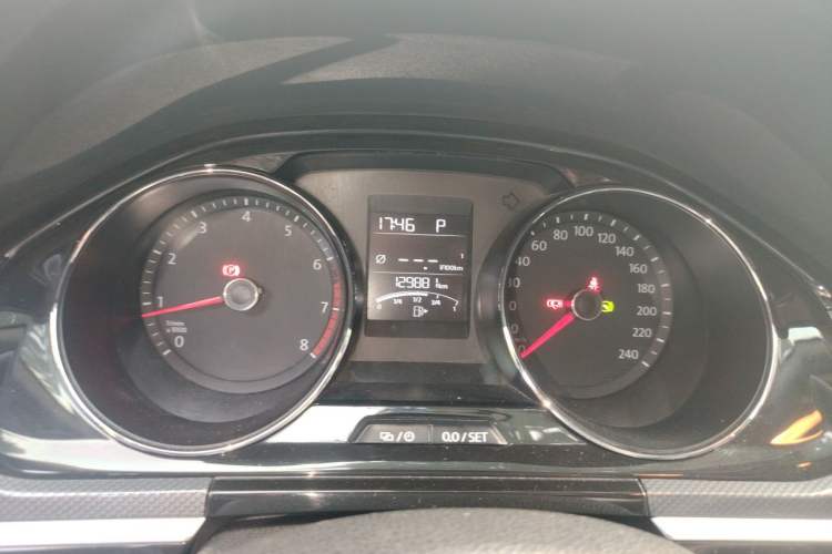 Used Volkswagen C-TREK 2017 1.6L Automatic Comfort Model Instrument Cluster