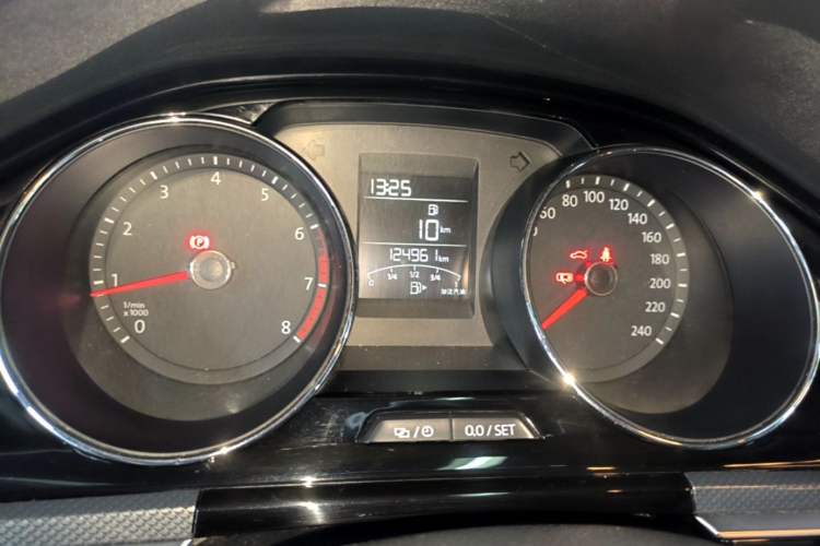 Used Volkswagen C-TREK 2017 1.6L Manual Comfort Model Instrument Cluster