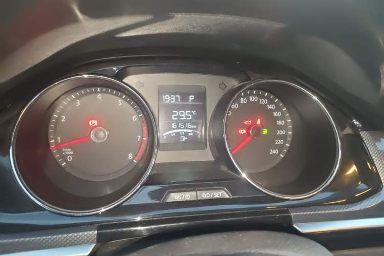 Used Volkswagen C-TREK 2017 1.6L Automatic Comfort Model Instrument Cluster