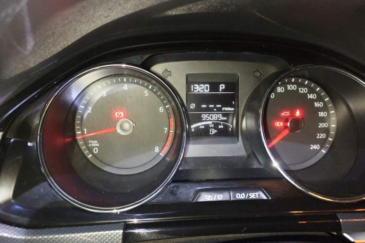 Used Volkswagen C-TREK 2017 1.6L Automatic Comfort Model Instrument Cluster