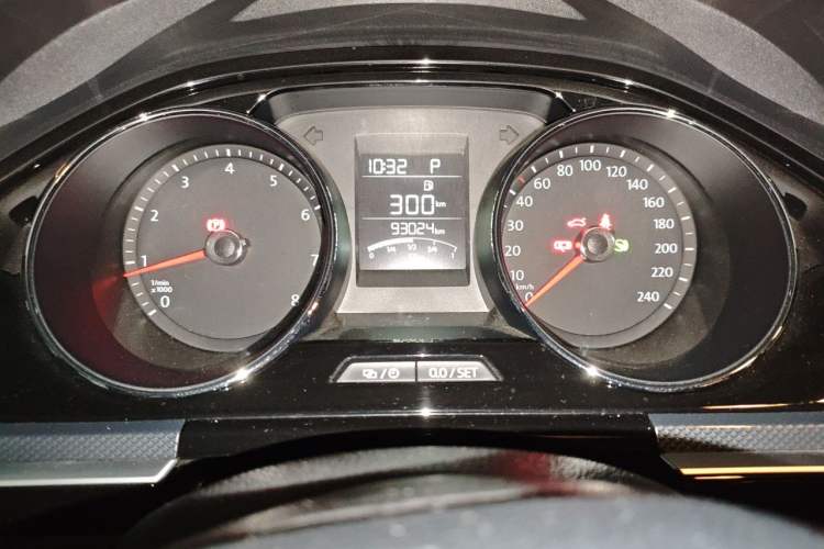 Used Volkswagen C-TREK 2017 1.6L Automatic Comfort Model Instrument Cluster