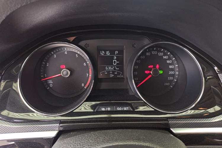 Used Volkswagen C-TREK 2017 1.6L Automatic Comfort Model Instrument Cluster