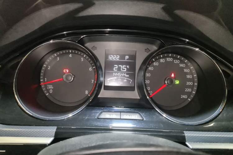 Used Volkswagen C-TREK 2017 1.6L Automatic Comfort Model Instrument Cluster