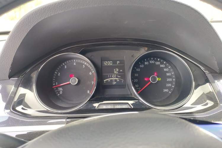 Used Volkswagen C-TREK 2017 230TSI DSG Luxury Model Instrument Cluster