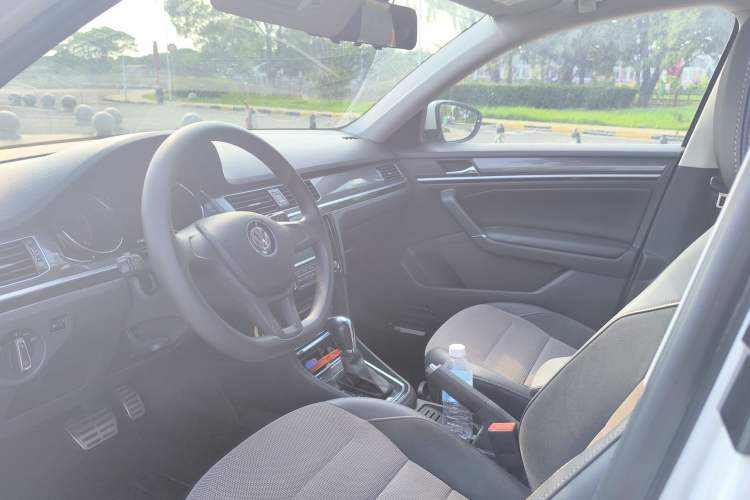 Used Volkswagen C-TREK 2017 1.6L Automatic Comfort Model Interior 2