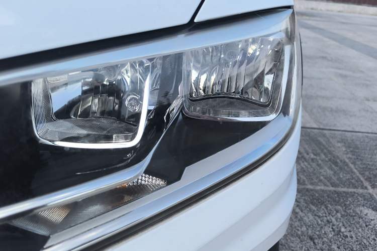 Used Volkswagen C-TREK 2017 1.6L Automatic Comfort Model Left Front Headlight