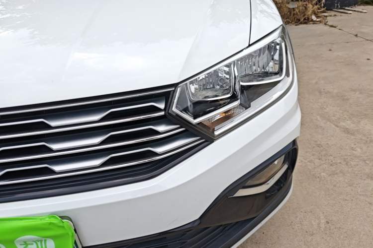 Used Volkswagen C-TREK 2017 230TSI DSG Comfort Version Left Front Headlight