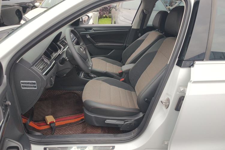 Used Volkswagen C-TREK 2017 230TSI DSG Comfort Version Left Front Seat