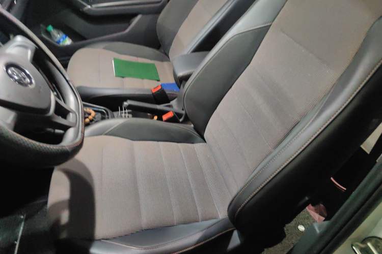 Used Volkswagen C-TREK 2017 230TSI DSG Comfort Version Left Front Seat