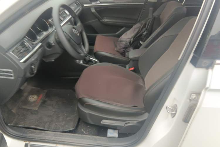 Used Volkswagen C-TREK 2017 230TSI DSG Comfort Version Left Front Seat