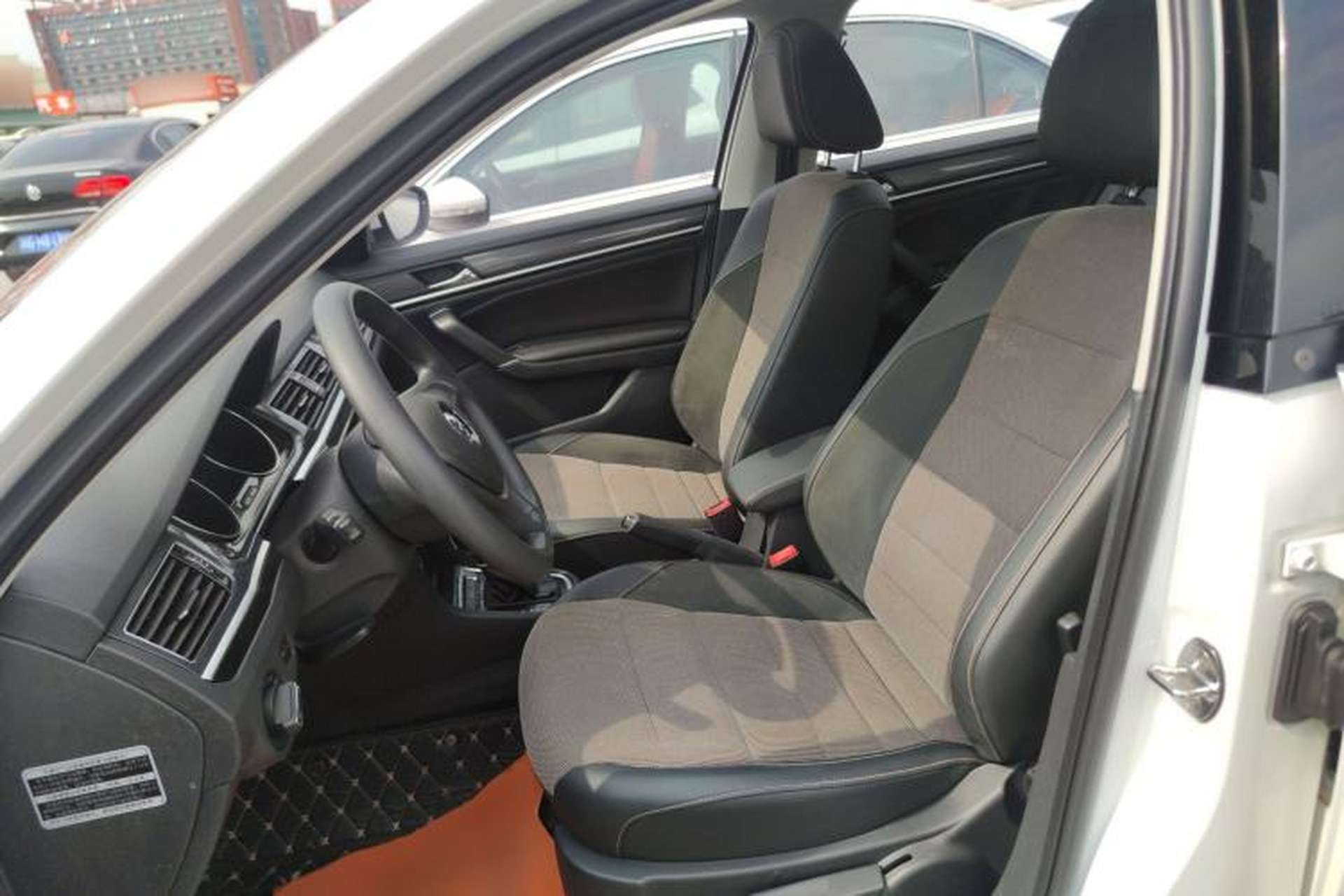 Used Volkswagen C-TREK 2017 230TSI DSG Comfort Version Left Front Seat