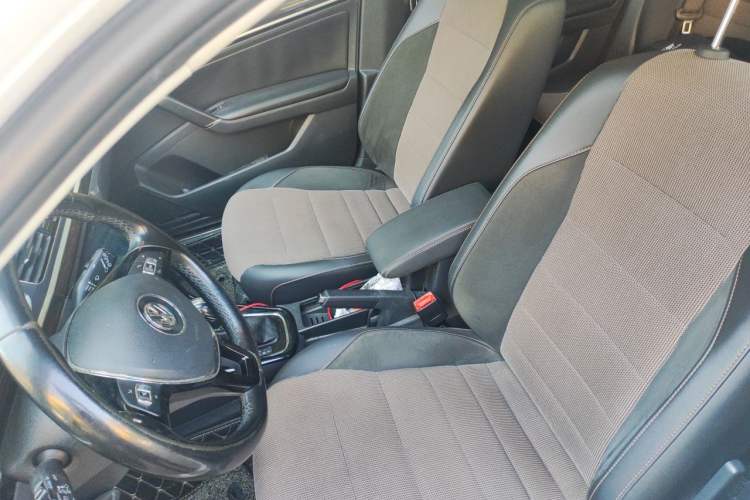 Used Volkswagen C-TREK 2017 230TSI DSG Comfort Version Left Front Seat