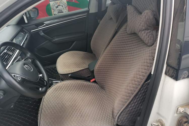 Used Volkswagen C-TREK 2017 230TSI DSG Comfort Version Left Front Seat